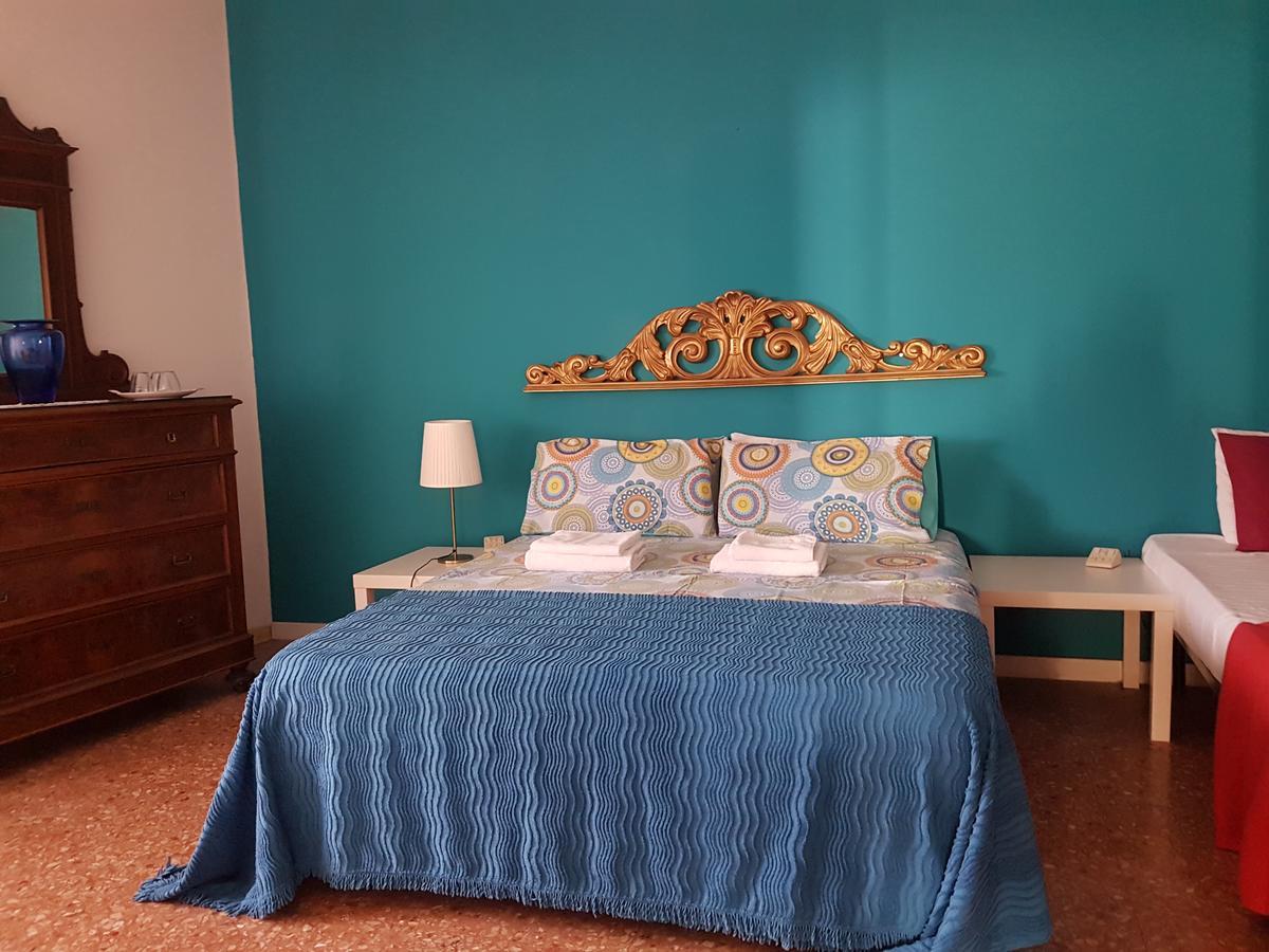 L.T. Schneider B&B Bologna Eksteriør billede