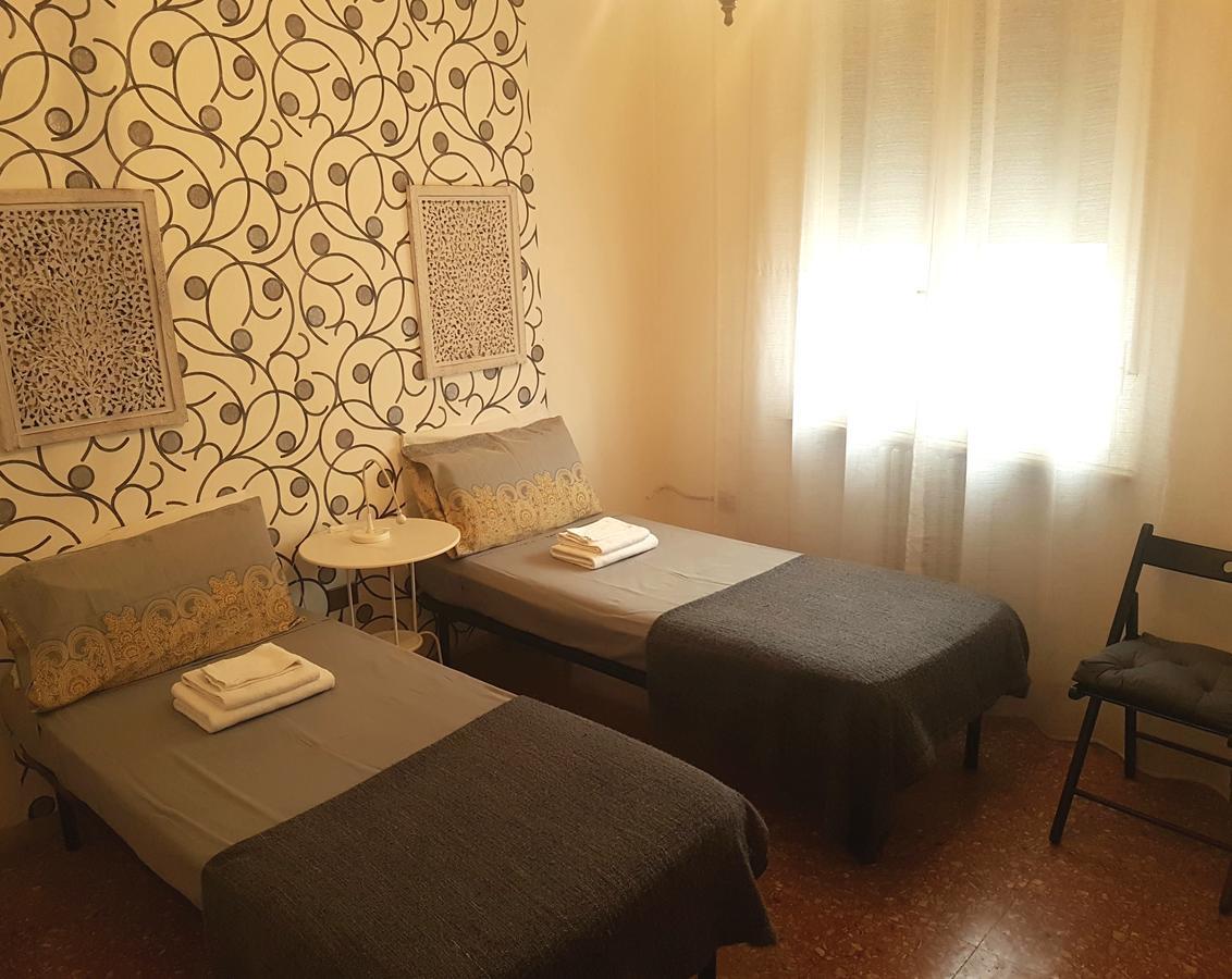 L.T. Schneider B&B Bologna Eksteriør billede