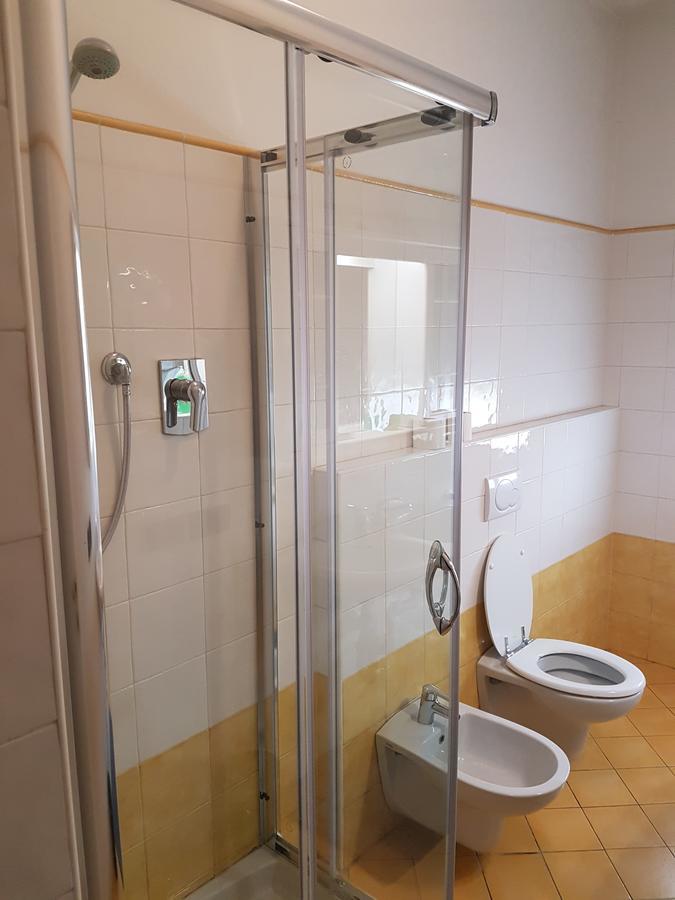 L.T. Schneider B&B Bologna Eksteriør billede